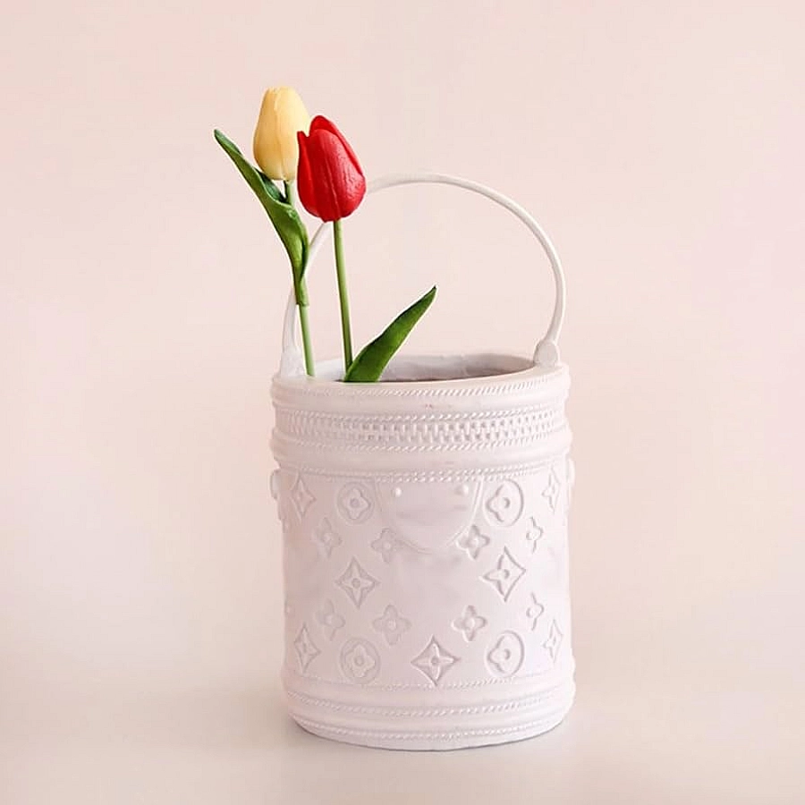 Luxury Vase White Lv